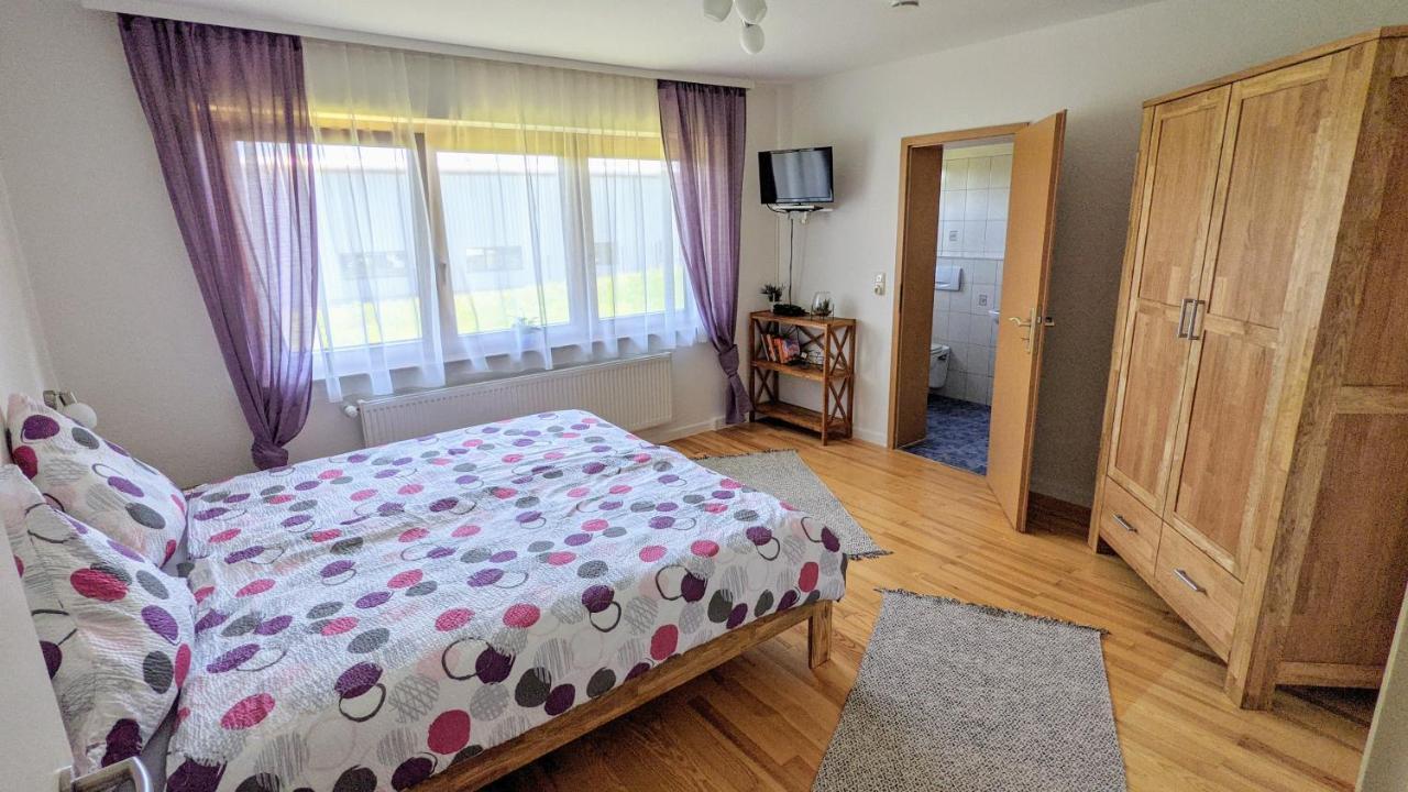Weingut Harald Ludwig Appartement Osann-Monzel Buitenkant foto