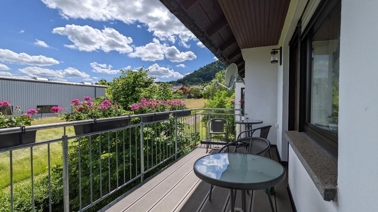Weingut Harald Ludwig Appartement Osann-Monzel Buitenkant foto